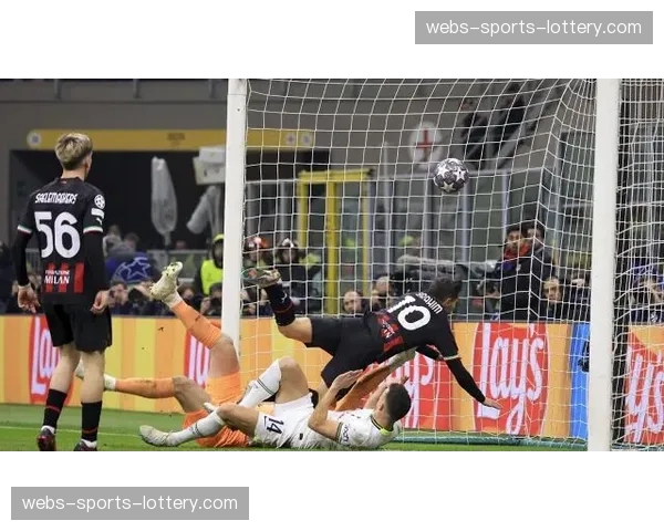 “报道：托特纳姆热刺球场计划升级照明系统，以更好服务高清战术镜头分析”